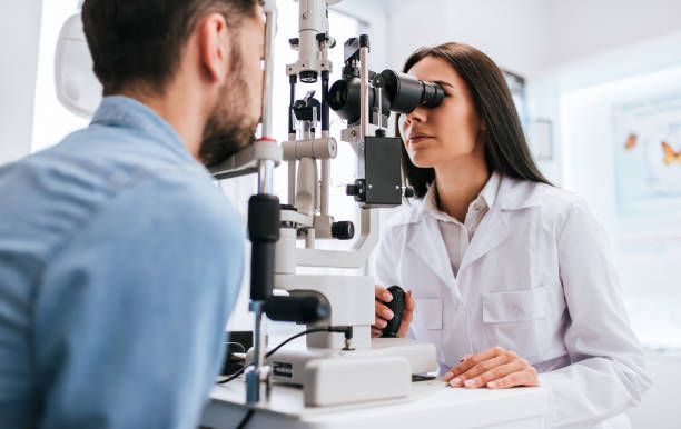 Eye Specialist in Pitampura